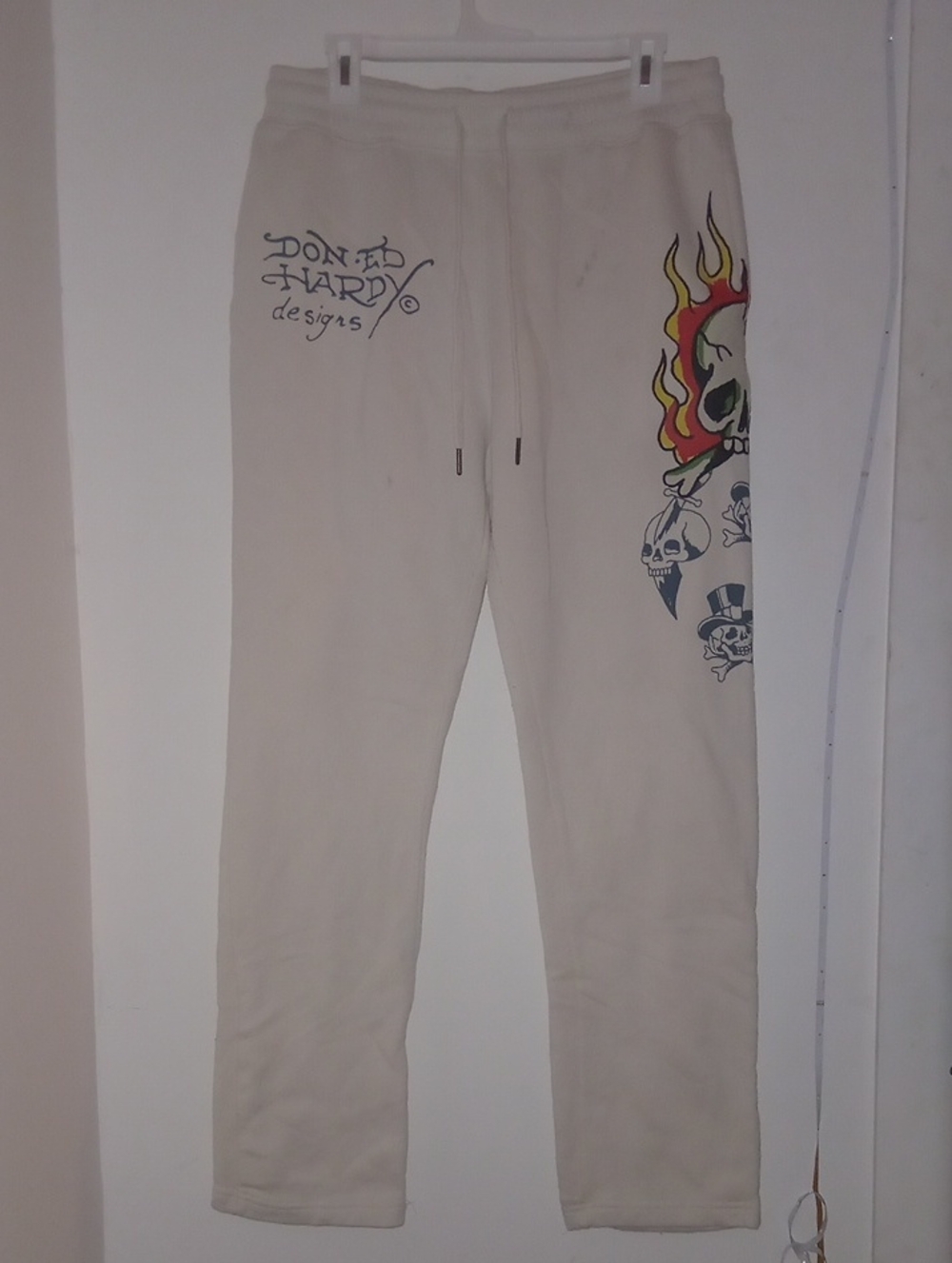 Ed Hardy Cream Sweatpants with Skull & Flame Side Graphic Size Medium